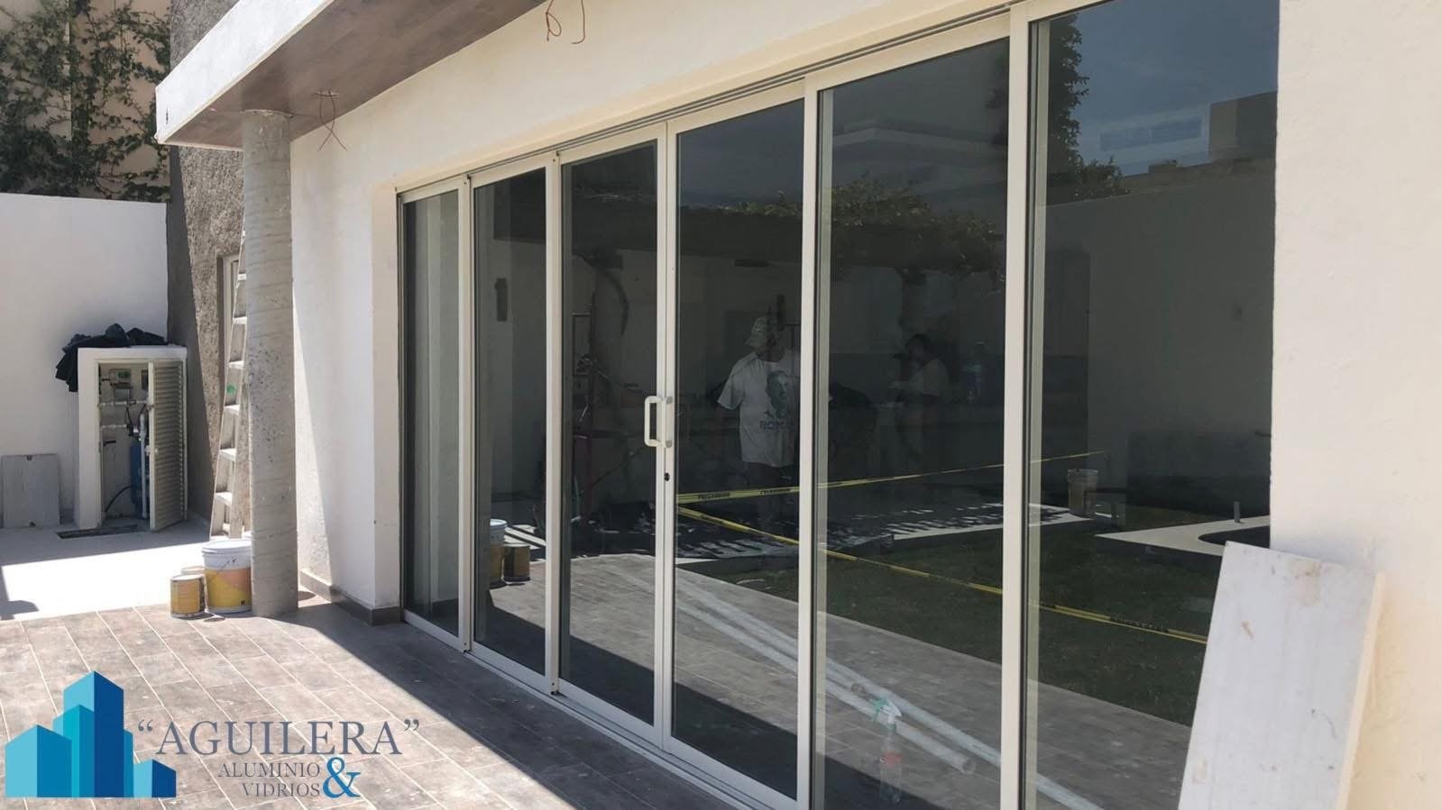 Instalación de cancelería de aluminio y vidrio – Vidrios y Aluminios Aguilera